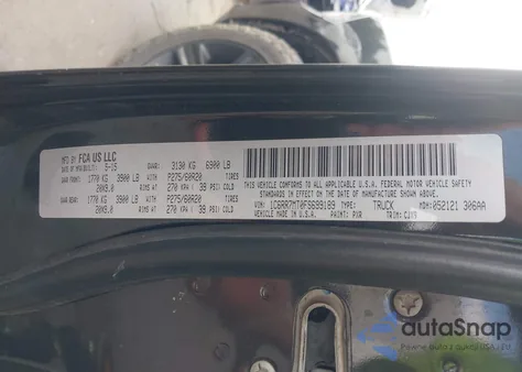 2015 Ram 1500 Sport из США, поврежденный, VIN 1C6RR7MT0FS699189